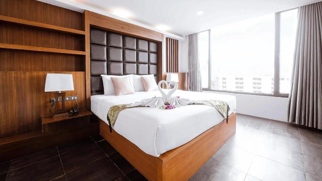 B2 Srinakharin Boutique & Budget Hotel