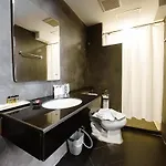 B2 Bangkok Srinakharin Boutique & Budget Hotel