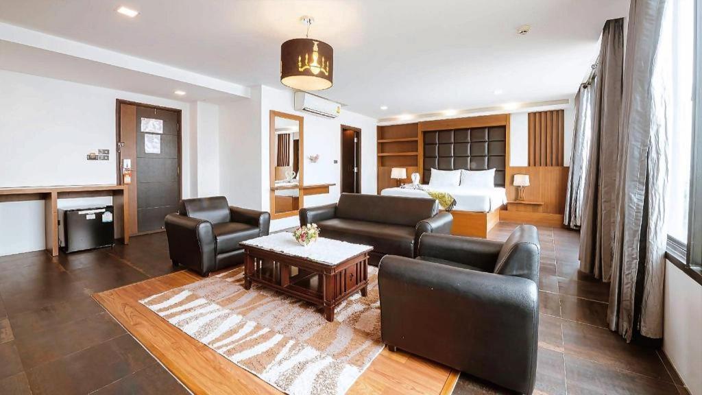 Hotel B2 Srinakharin Boutique & Budget 3*