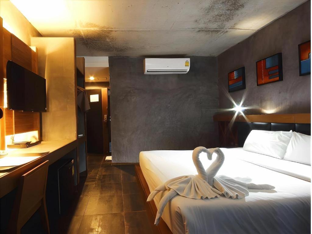 B2 Srinakharin Boutique & Budget Hotel
